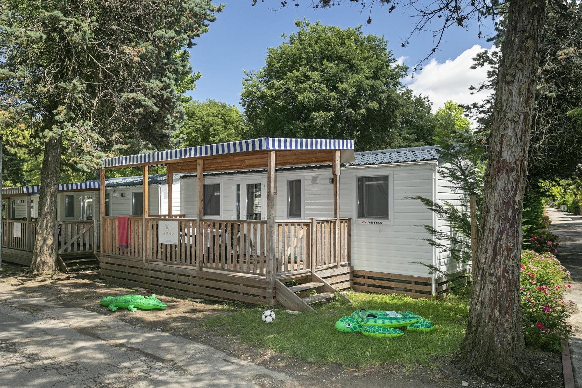 Albatross Mobile Homes On Camping Bella Italia Peschiera del Garda Exterior photo