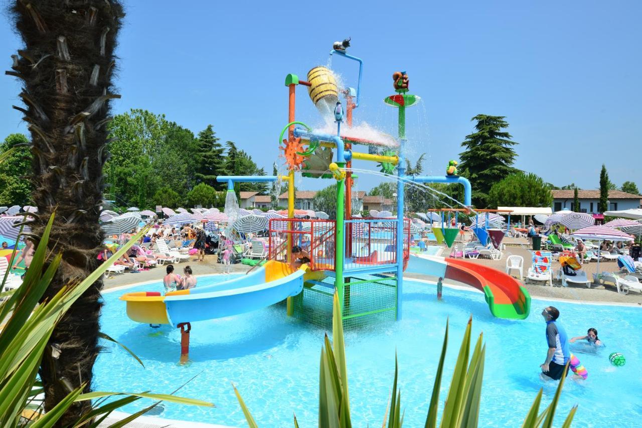Albatross Mobile Homes On Camping Bella Italia Peschiera del Garda Exterior photo